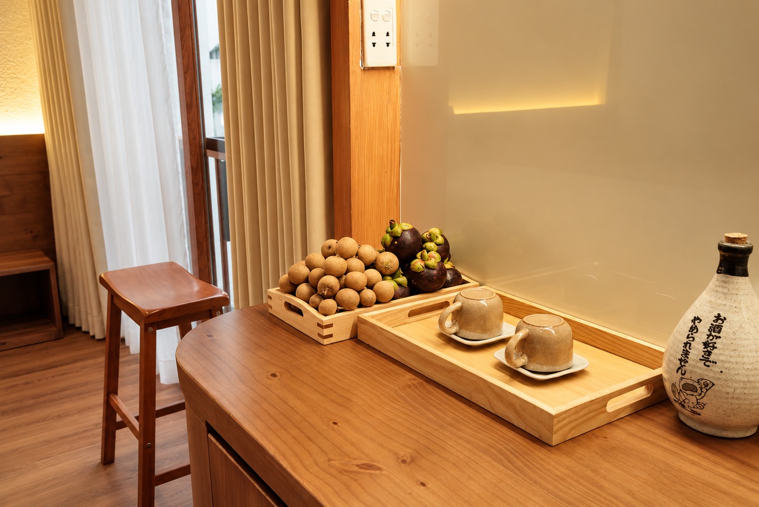 balcony-01-tea-tray Havira Ham Nghi EN402 - Balcony studio