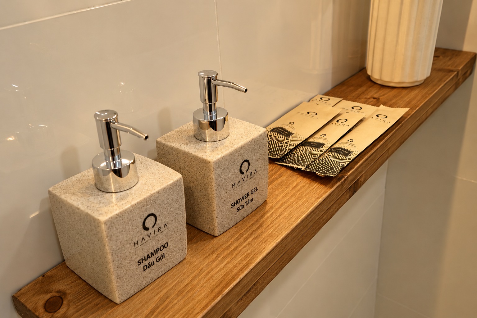bathroom-b Havira Ham Nghi EN101 - Deluxe studio - bathroom b