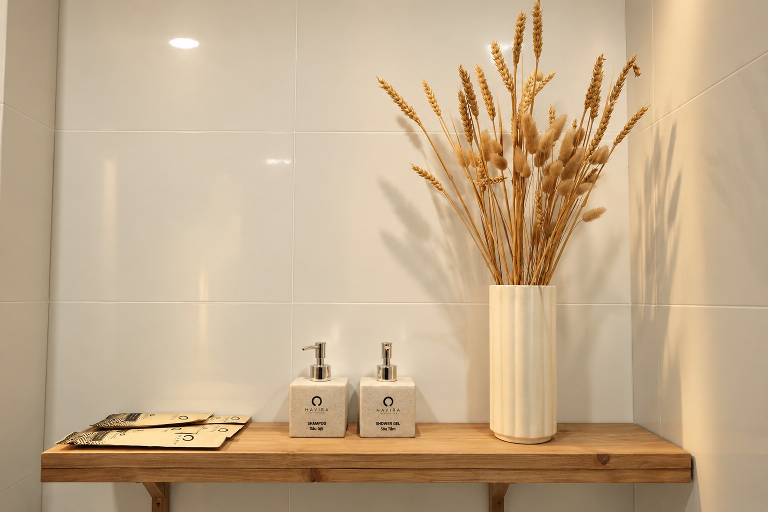 Havira Ham Nghi EN202 - Balcony studio - bathroom c